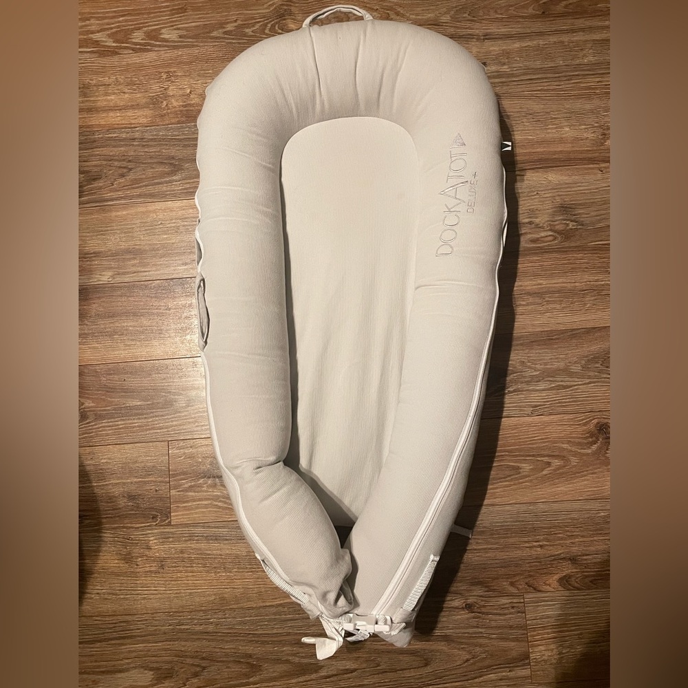 Used DockATot deluxe +